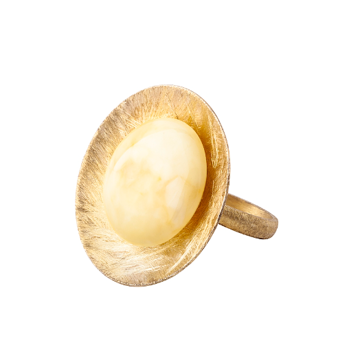 Elegant gold plated 925 silver ring with milky Baltic amber
