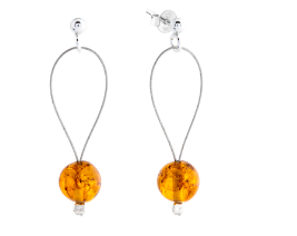 Silver hanging earrings with a cognac Baltic amber ball 10