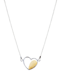 Romantic silver heart-shaped 925 silver necklace with milk amber