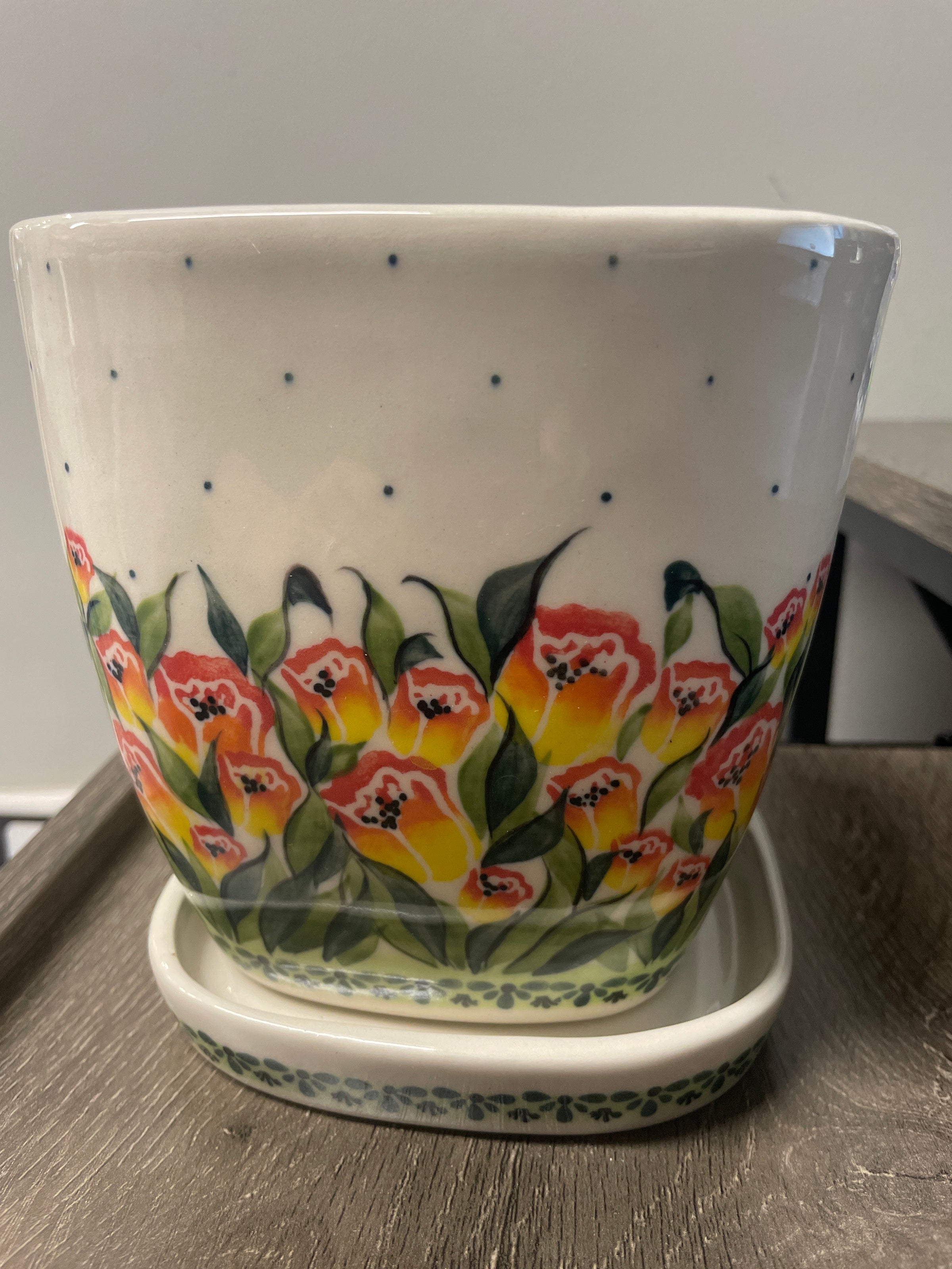 Bolesławiec pottery,DONICA,FLOWER POT,DO105,TULIPANY,TULIPS,SVITLANA