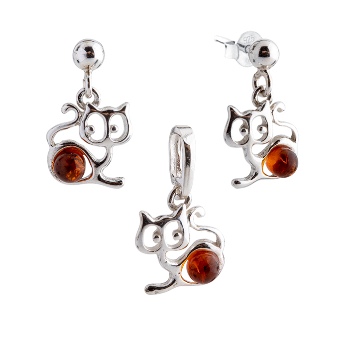 A set of 925 silver and Baltic amber hanging earrings and a cat pendant