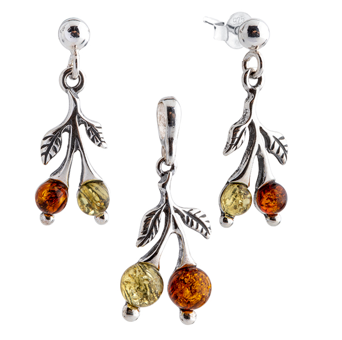 A set of 925 silver hanging earrings and Baltic amber pendant