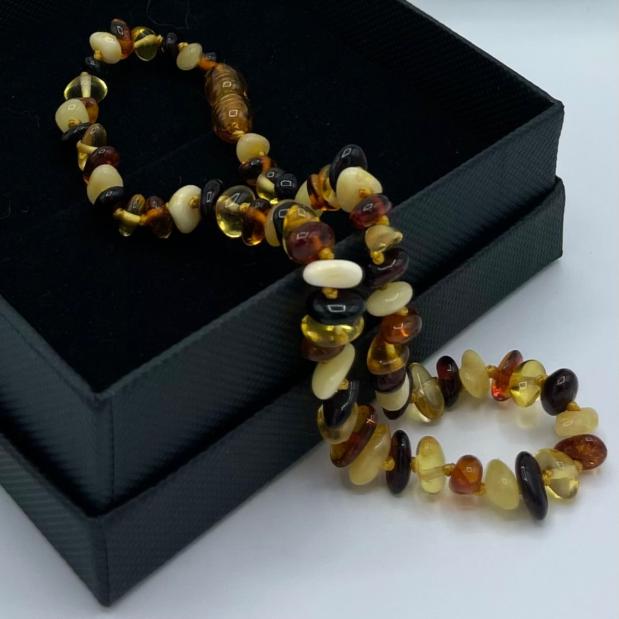 BABY AMBER NECKLES