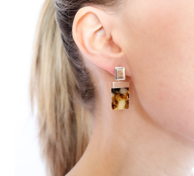 Beautiful modern 925 silver hanging earrings with slag Baltic amber
