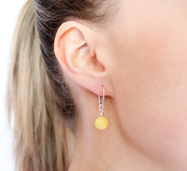 Classic hanging 925 silver earrings with milky Baltic amber, 10 mm ball