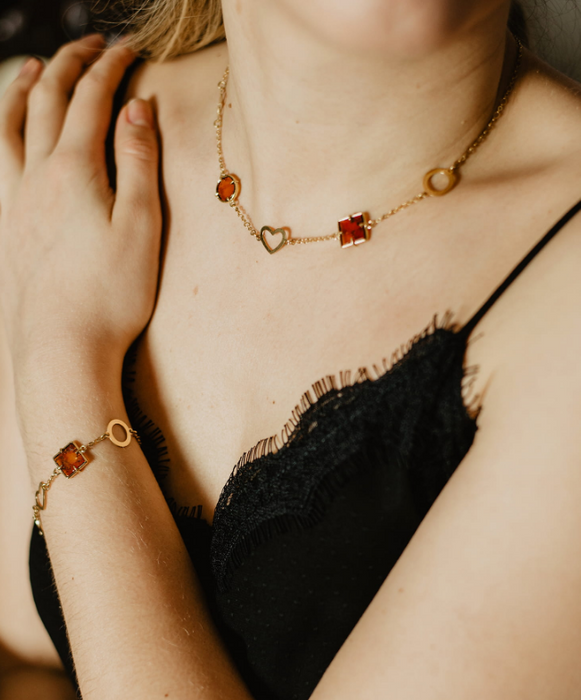 Fashionable gold plated 925 silver chain necklace decorated with cognac amber and silver pendants