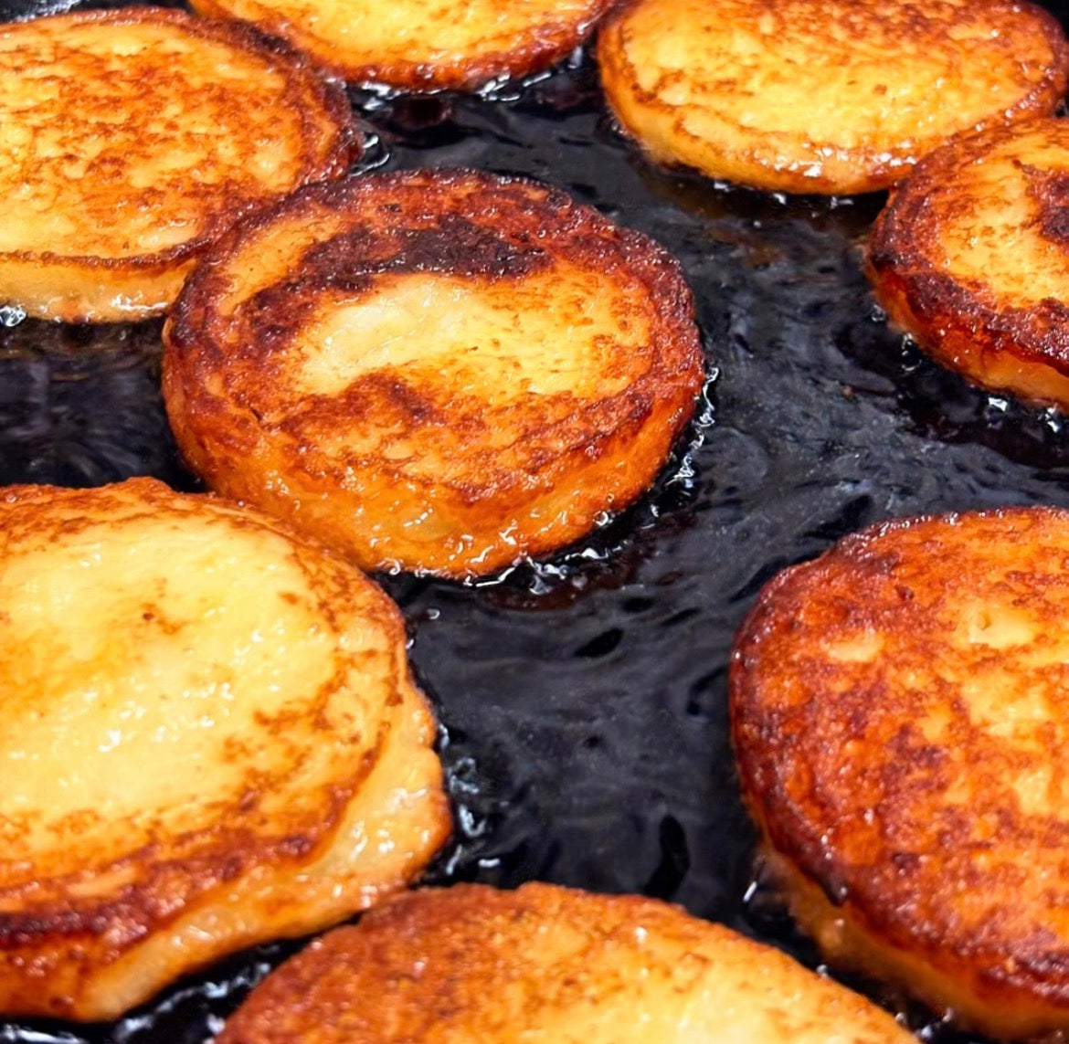 POTATO PANCAKES WITH SOURCREAM