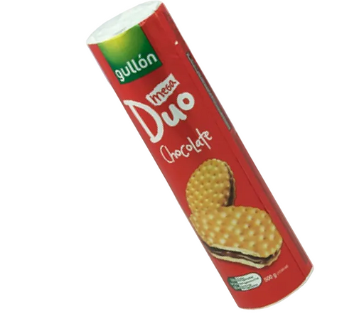 Box of Mees Duo Chocolate cookies with Gullón branding on a colorful background