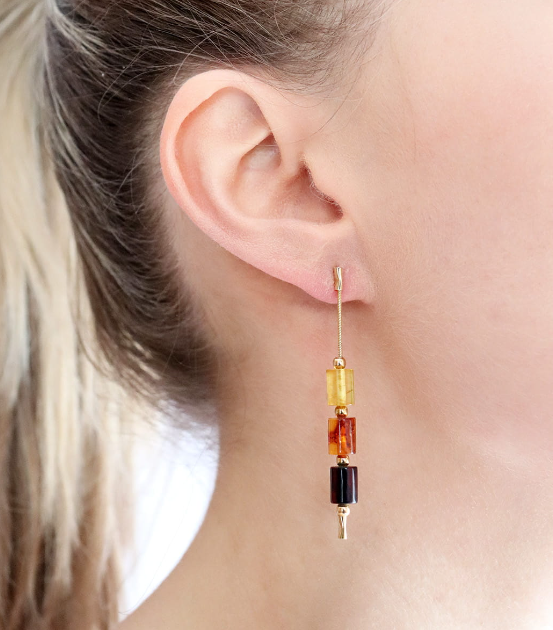 Hanging gold plated 925 silver earrings with 3 colors of Baltic amber in the shape of a cylinder
