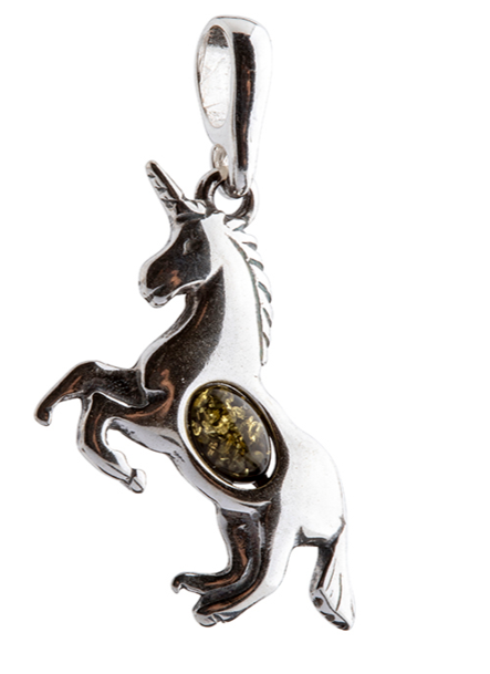 Horse pendant with a green amber