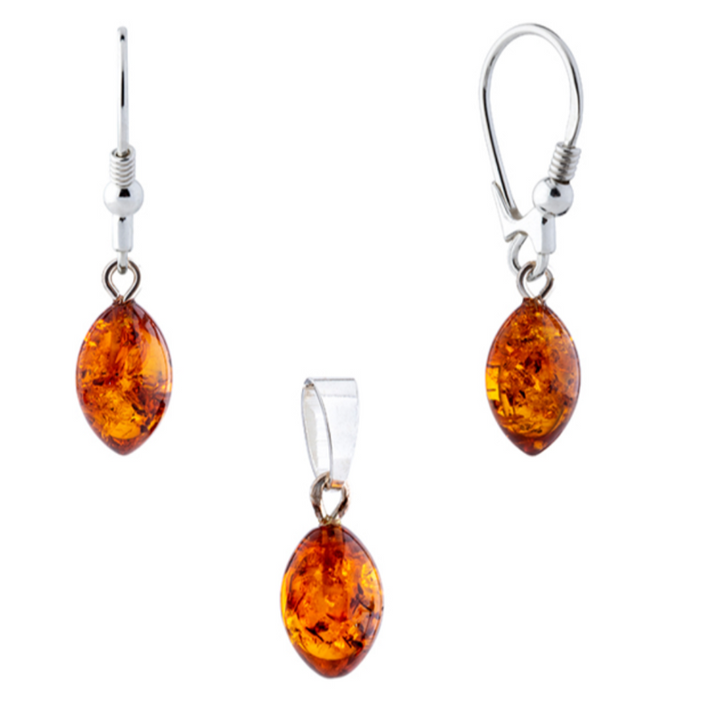 A set of 925 silver and Baltic earrings and an oval pendant