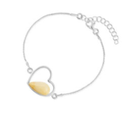 Delicate milky heart-shaped 925 silver bracelet