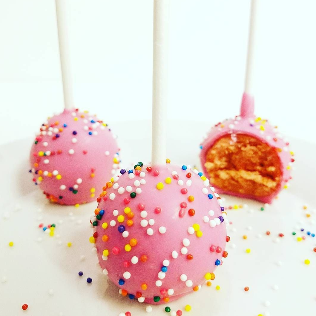 Strawberry Cake Pop